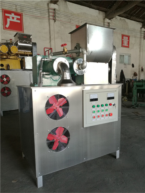 使用米粉機生產(chǎn)米粉確保食品干凈衛(wèi)生