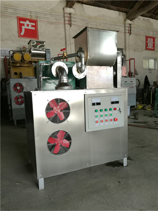 米線機整個生產過程采用多項機械與微電腦相結合的智能化專利技術